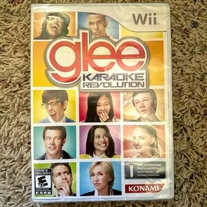 Wii Glee Karaoke Revolution‎